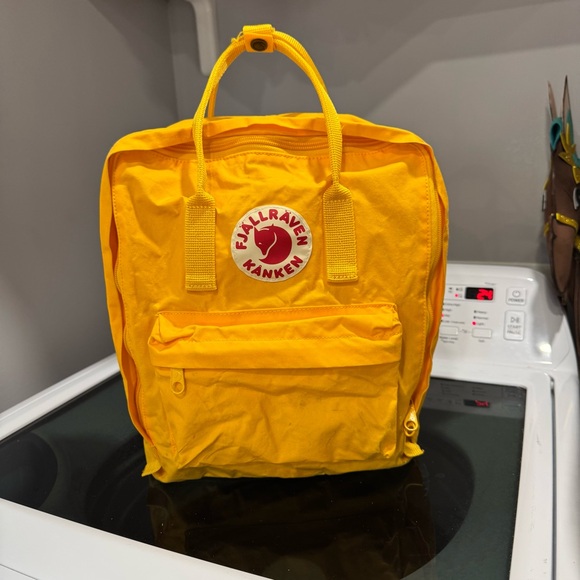 Yellow Fjallraven Kanken bookbag - Picture 3 of 12